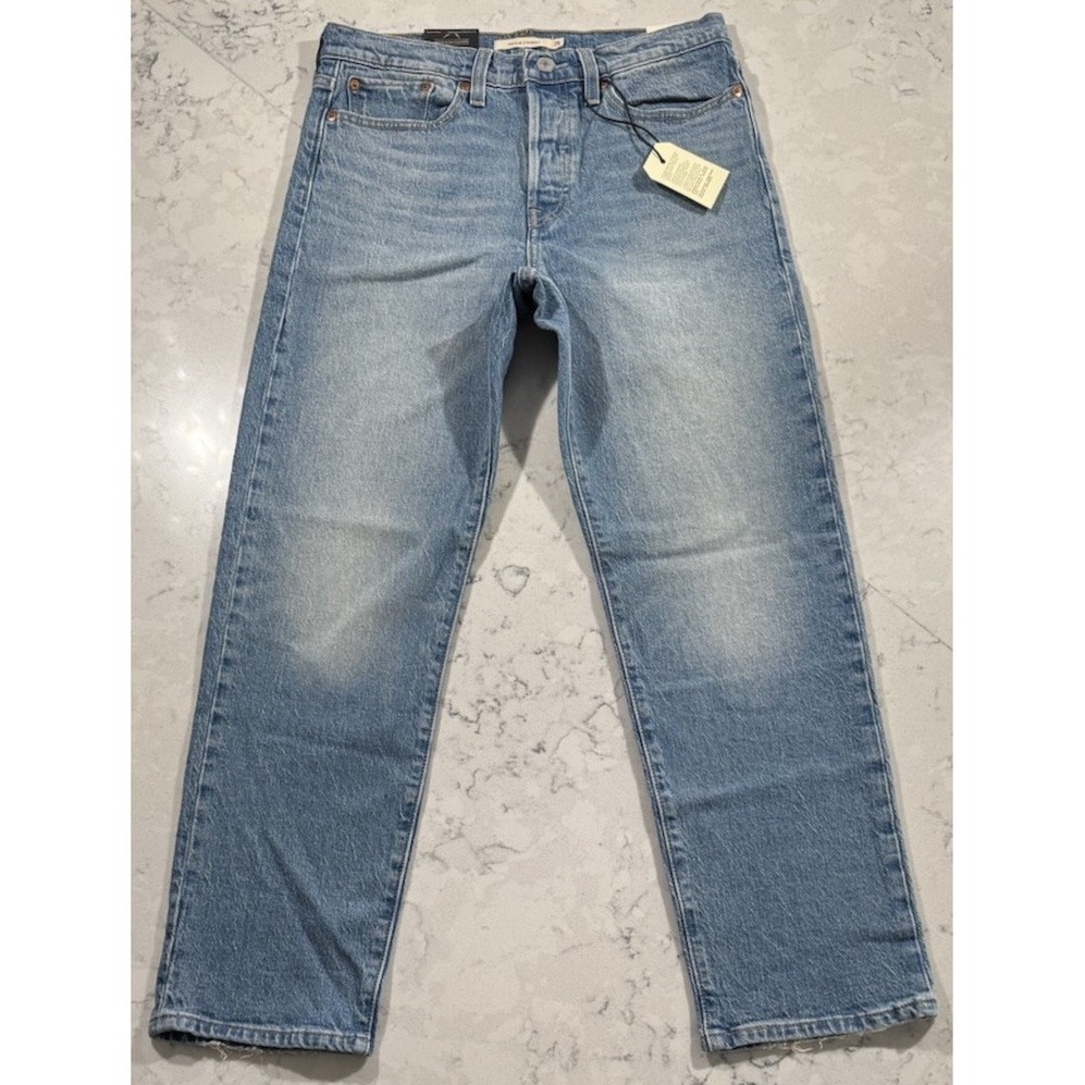 NWT Levi's Premium‎ Wedgie Straight Jeans Womens 28 Blue Light Wash Button Fly